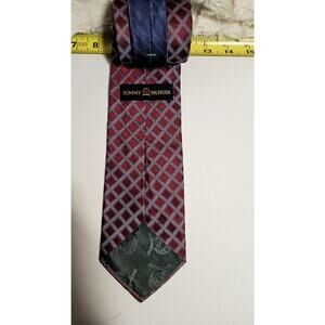 Vintage Tommy Hilfiger Maroon & Navy Diamond Geometric Silk Tie